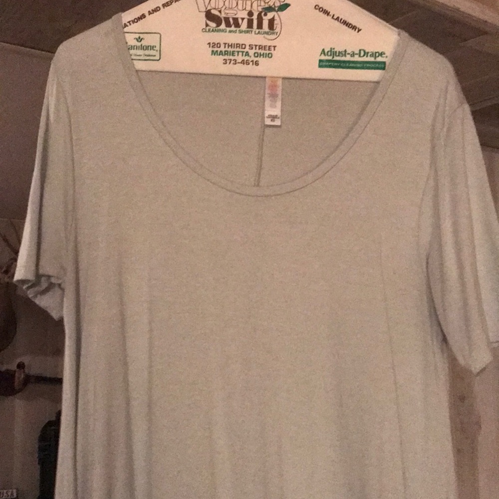 Lularoe XS Mint green Perfect T